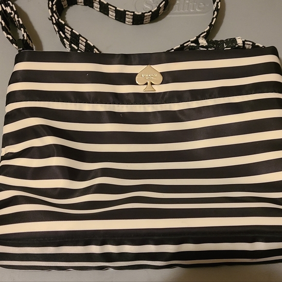 kate spade Handbags - Kate Spade Flat Iron Cammy Crossbody Bag